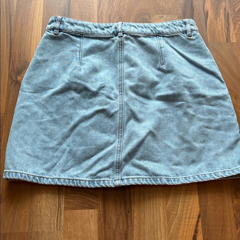 Garage Woman’s Size S Blue Button-Down Mini Skirt - Picture 7 of 7